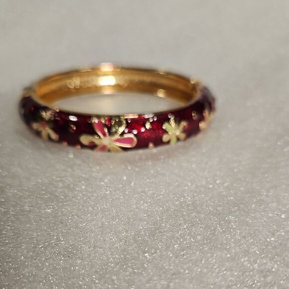 Elegant Floral Gold tone and Red Enamel Bangle - Picture 1 of 5
